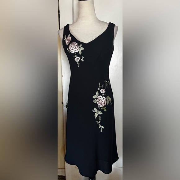 SLC fashions Dresses & Skirts - Vintage 90’s y2k Dainty Floral Midi Tulip Dress Gilmore Girls Lorelai Garden